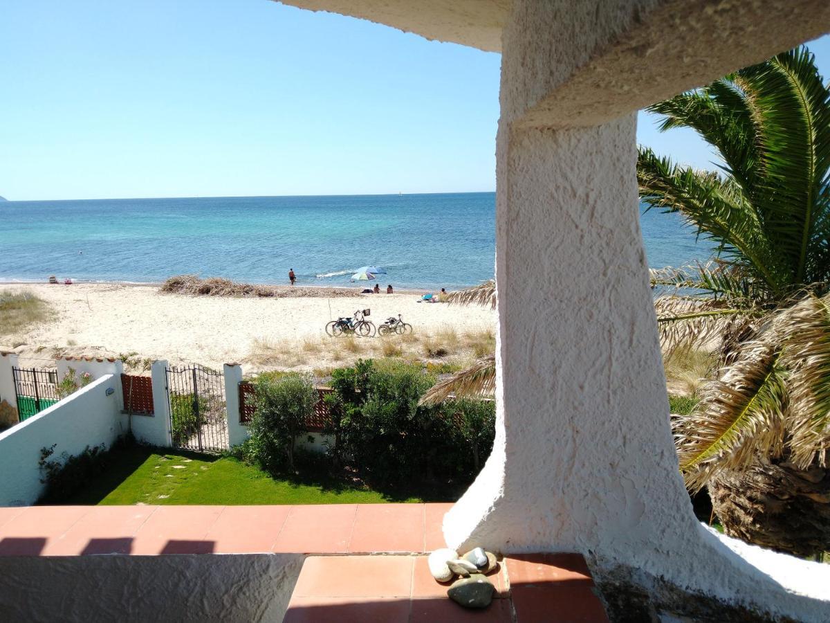 In Front Of The Beach - La Terrazza Sul Mare Flumini di Quartu Exterior foto