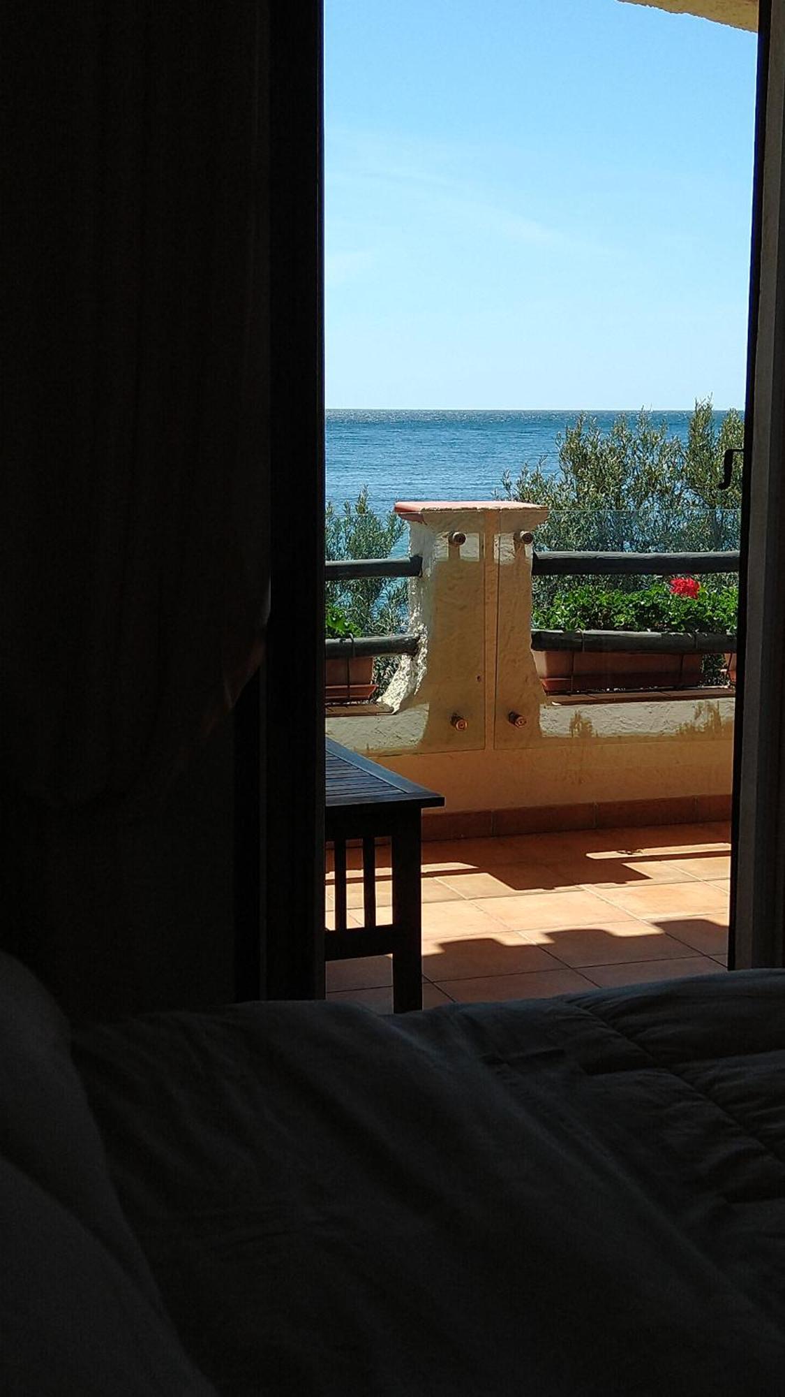 In Front Of The Beach - La Terrazza Sul Mare Flumini di Quartu Exterior foto